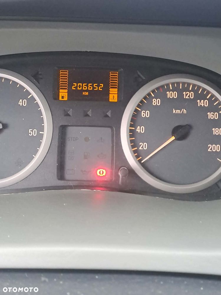 Opel Vivaro L1H1 2.7t - 12