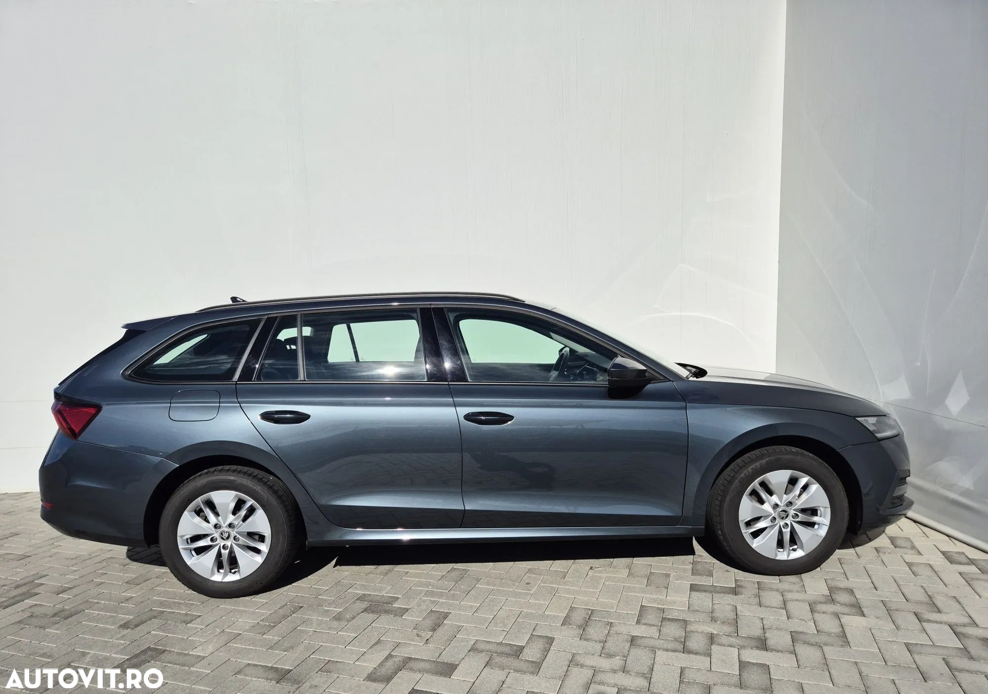 Skoda Octavia Combi 2.0 TDI DSG Ambition - 6