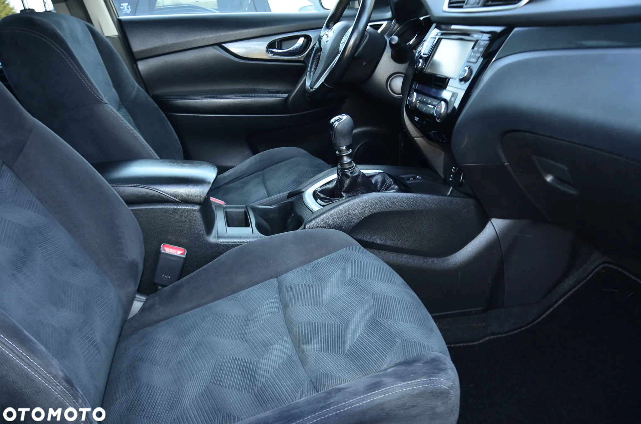 Nissan X-Trail 1.6 dCi N-Vision - 23