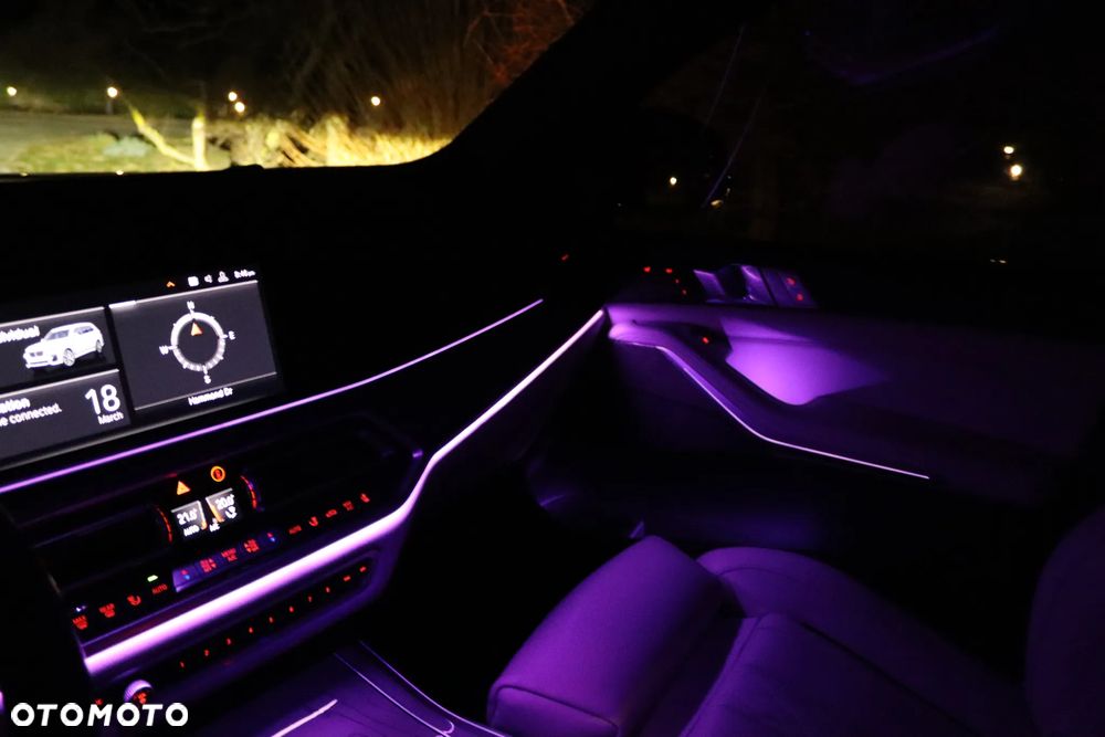 BMW X7 M50i sport - 35