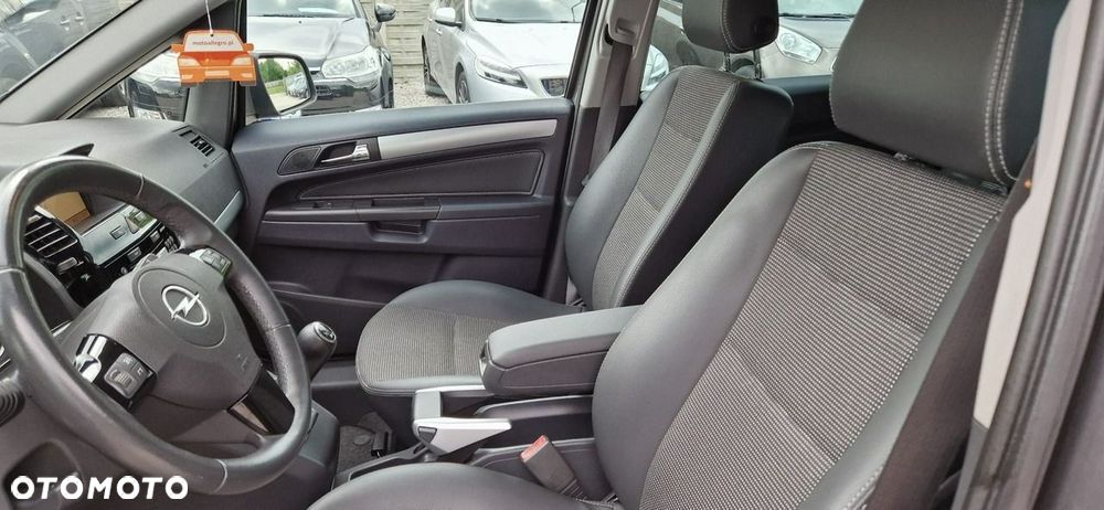 Opel Zafira - 20
