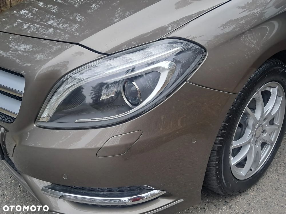 Mercedes-Benz Klasa B 180 BlueEFFICIENCY Edition Style - 9