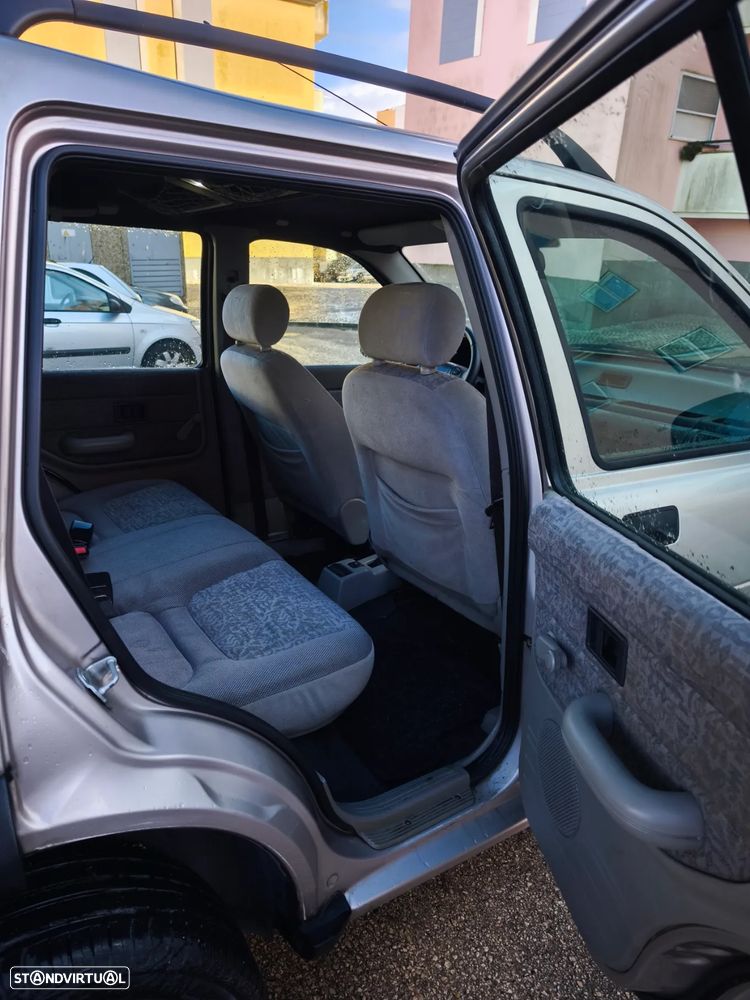 Land Rover Freelander 2.0 di - 13