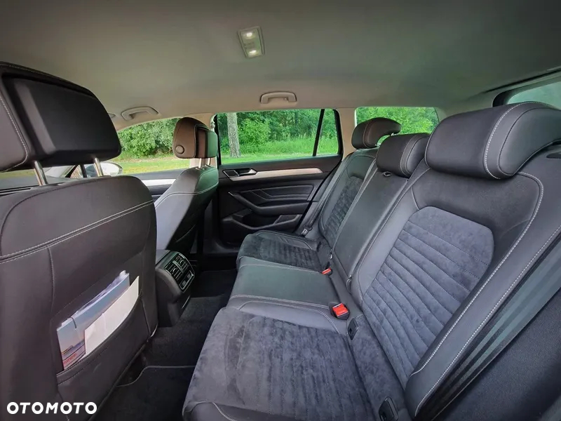 Volkswagen Passat 2.0 TDI 4Mot Elegance DSG - 18