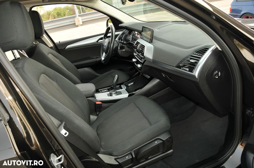 BMW X3 xDrive20i AT Advantage - 11