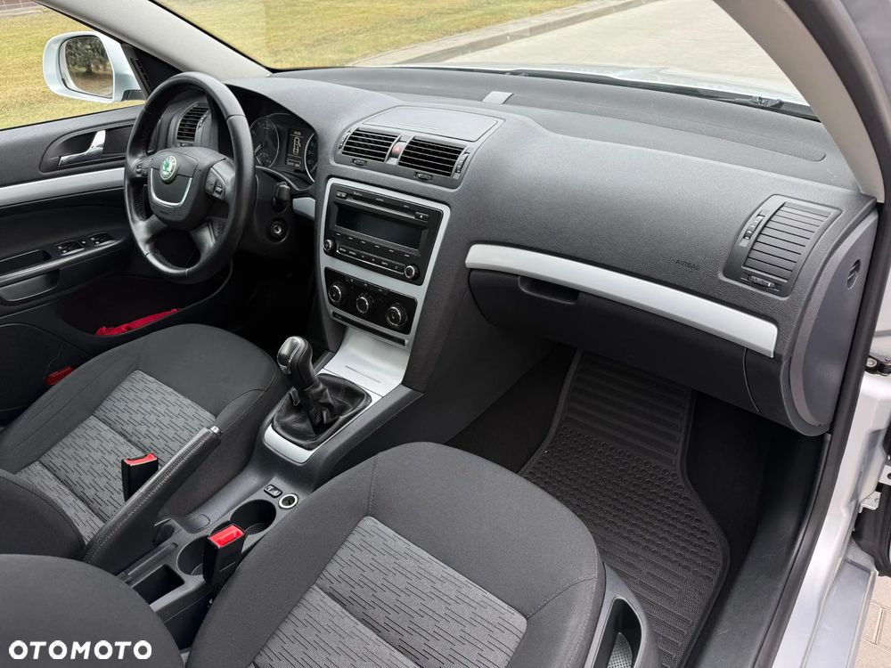 Skoda Octavia - 10
