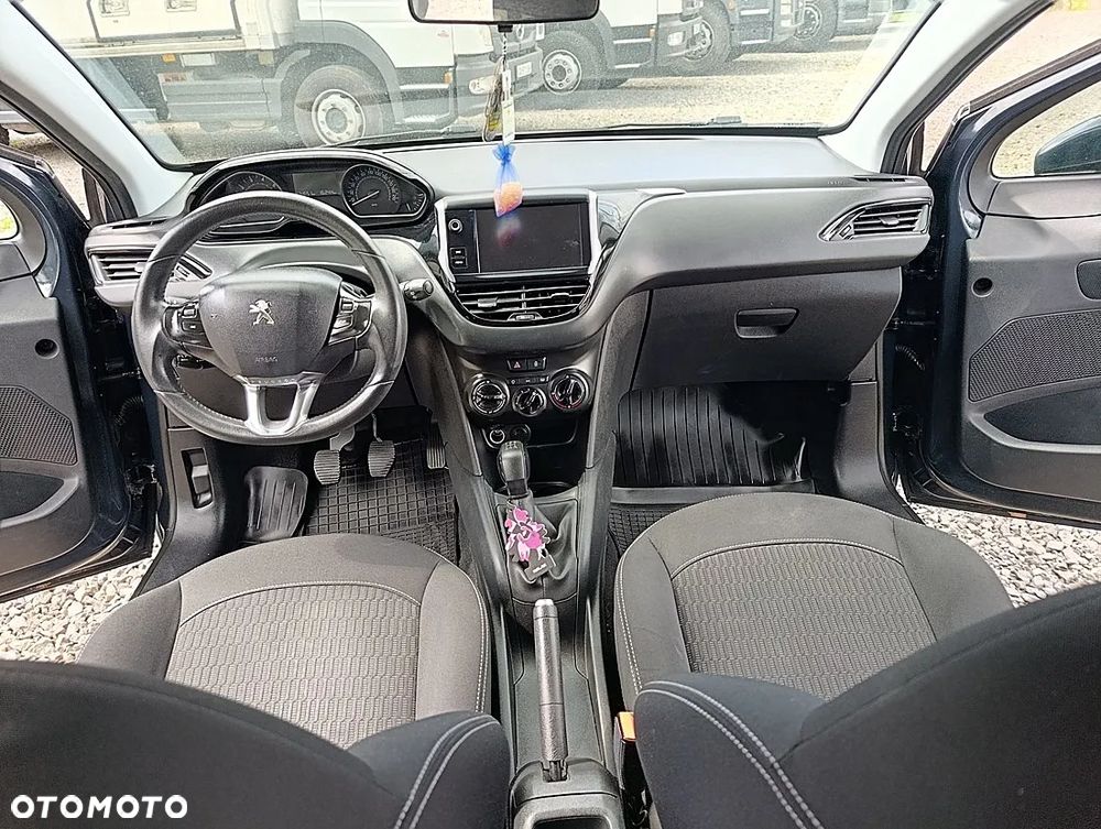 Peugeot 208 1.2 PureTech Access - 12