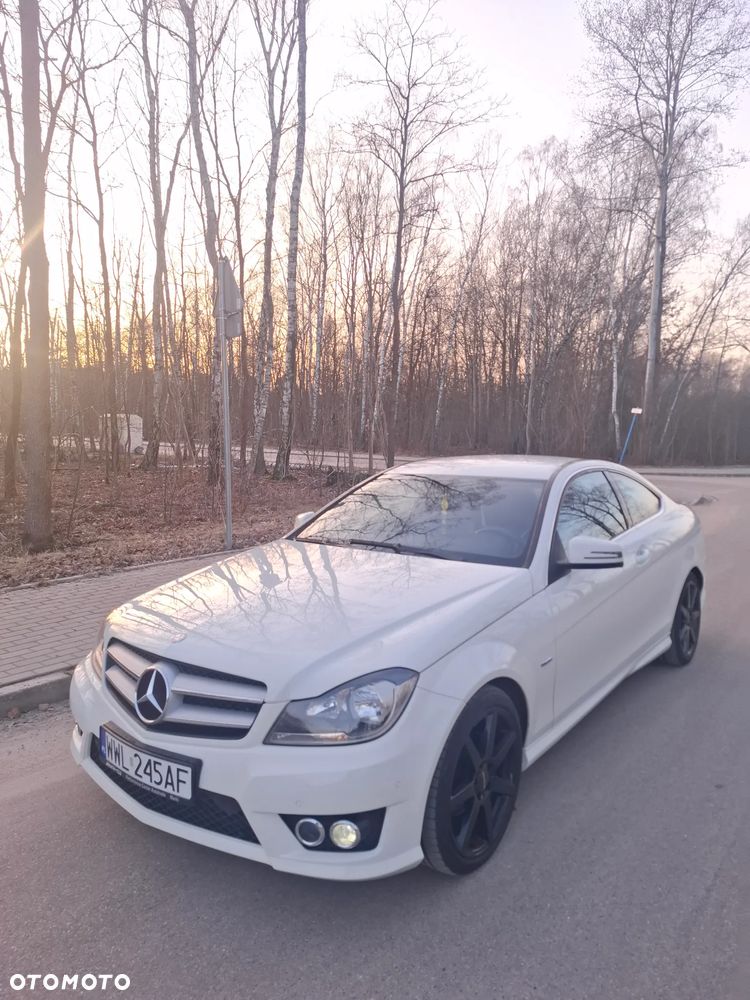 Mercedes-Benz Klasa C 180 CGI BlueEff - 1
