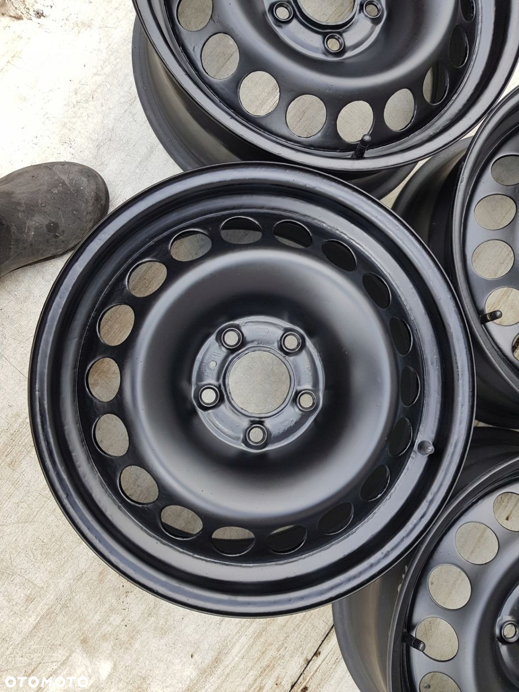 FELGI 16 AUDI A4 B8 B9 ET39 8K0 601 027A - 9