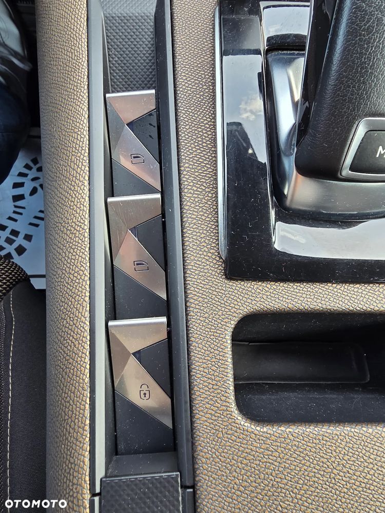 DS Automobiles DS 7 Crossback - 32