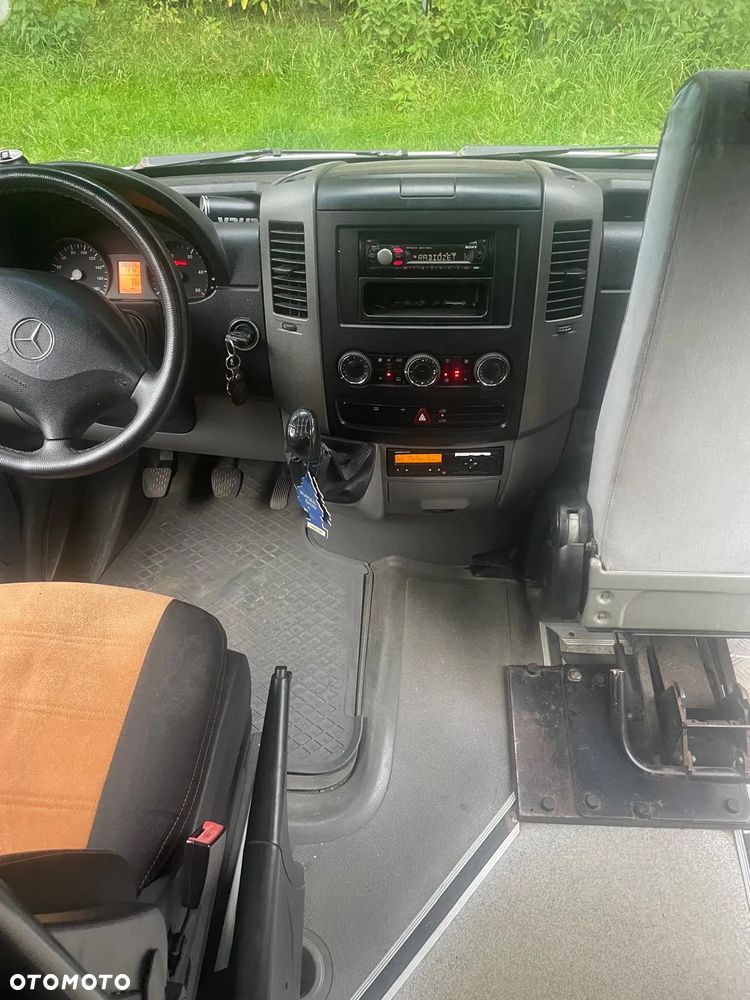 Mercedes-Benz Sprinter - 6