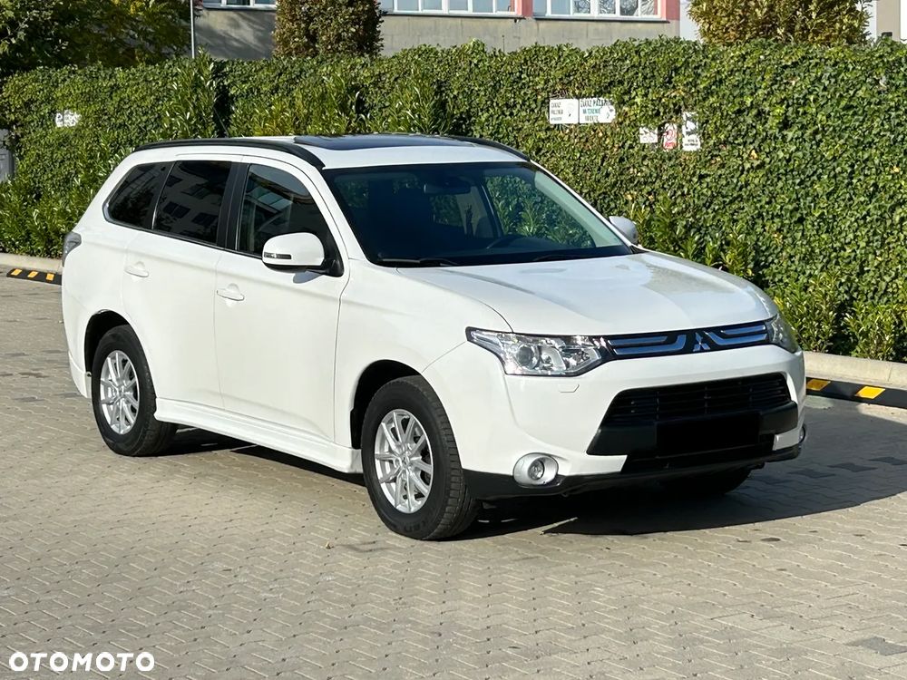 Mitsubishi Outlander 2013 photo 2