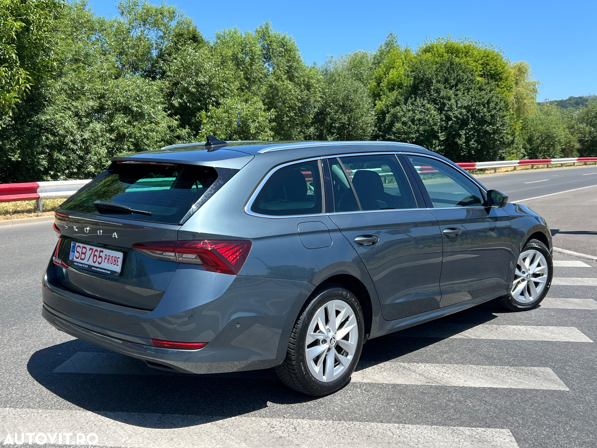 Skoda Octavia 2.0 TDI DSG Style - 6