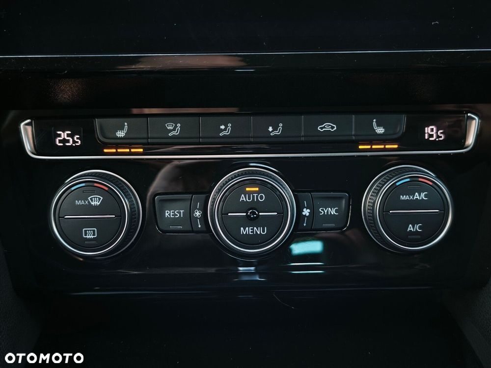 Volkswagen Passat Variant - 26