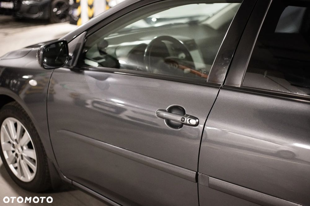 Toyota Corolla 1.6 VVT-i Sol Start - 5