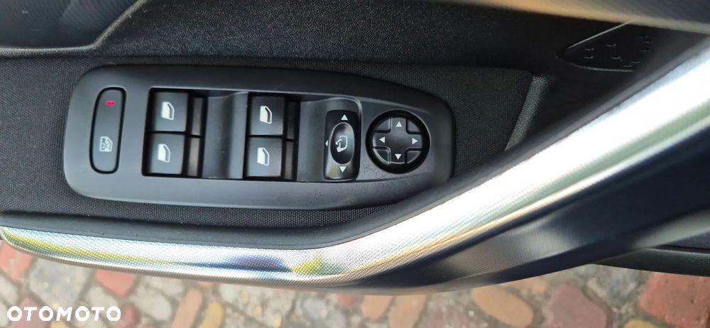Peugeot 2008 PureTech 110 Stop&Start Allure - 24