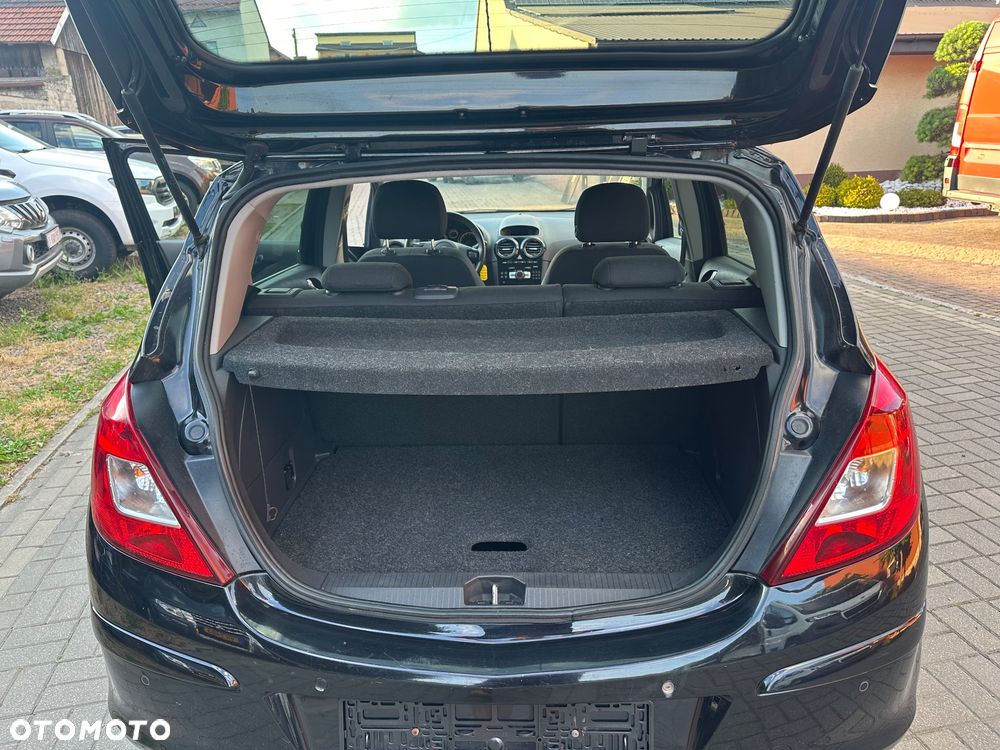 Opel Corsa 1.2 16V Essentia - 10