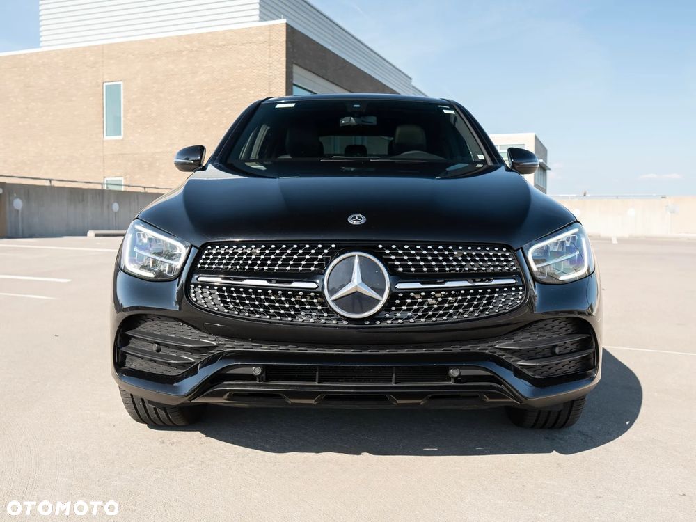 Mercedes-Benz GLC 300 4Matic 9G-TRONIC AMG Line - 2
