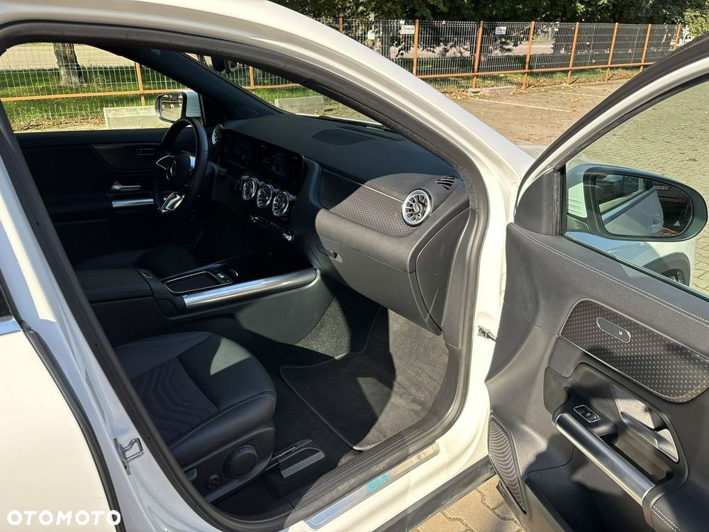 Mercedes-Benz EQA 250+ - 16