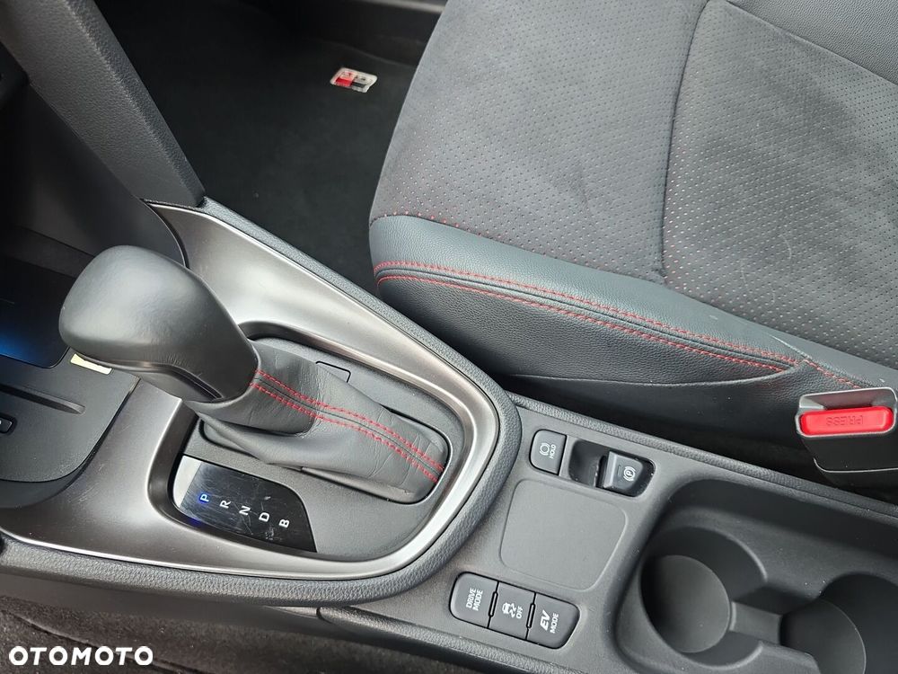 Toyota Yaris Cross Hybrid 1.5 GR Sport - 18