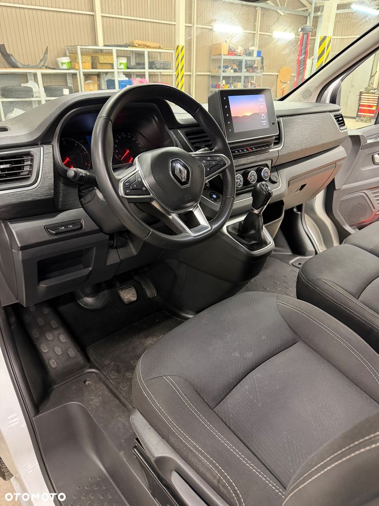 Renault Trafic - 28