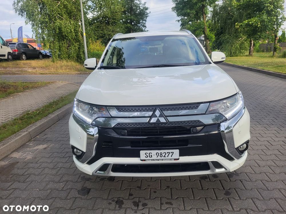 Mitsubishi Outlander Instyle NAVI - 9