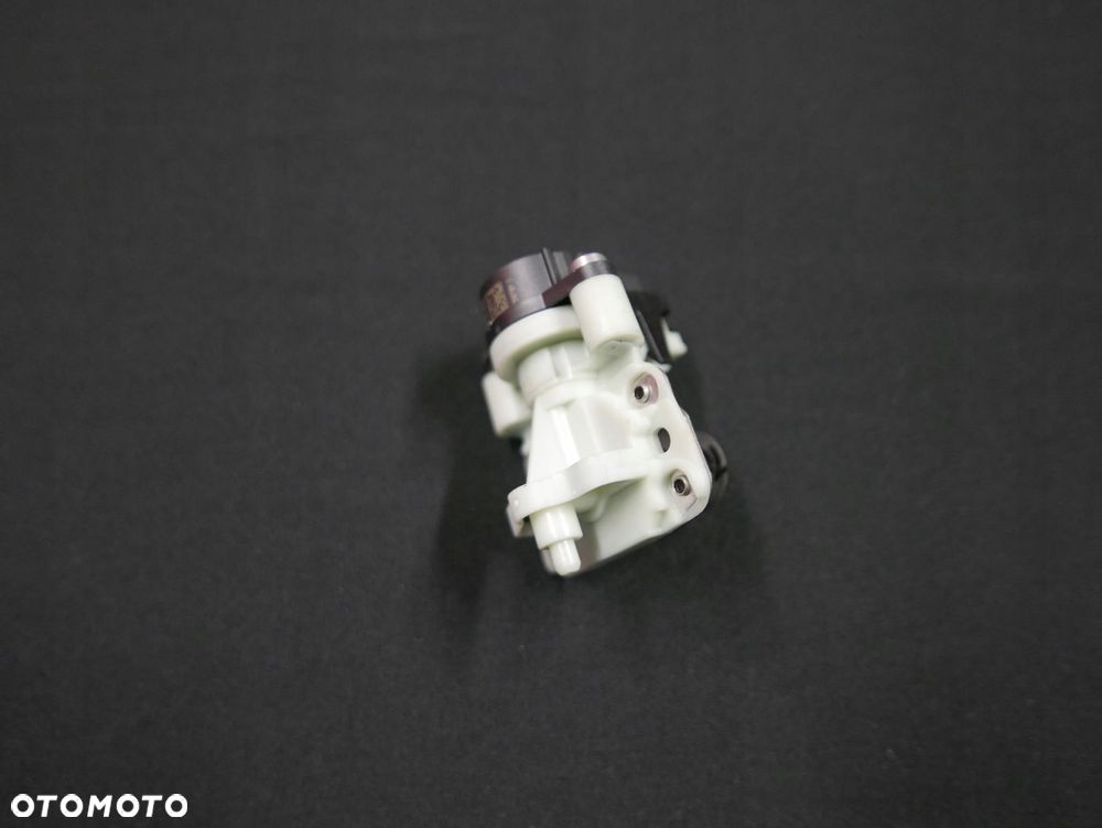 bmw f39 f48 g01 g30 czujnik adblue 98001757 - 1