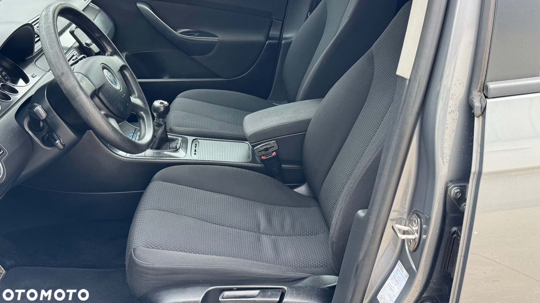 Volkswagen Passat 1.9 TDI Comfortline - 9