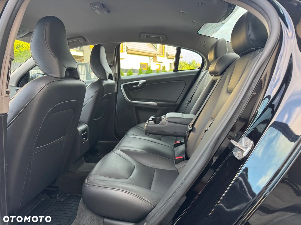 Volvo S60 D2 Summum - 10