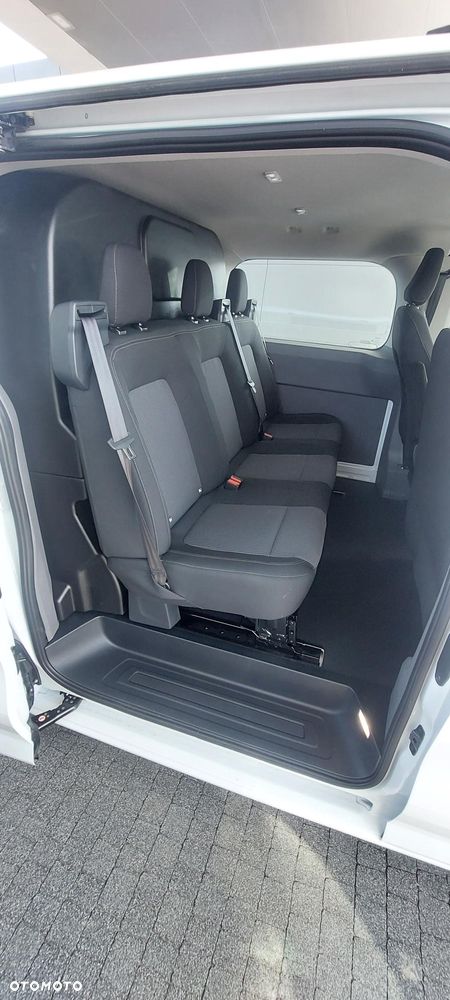 Volkswagen T7 Furgon PLUS - 6