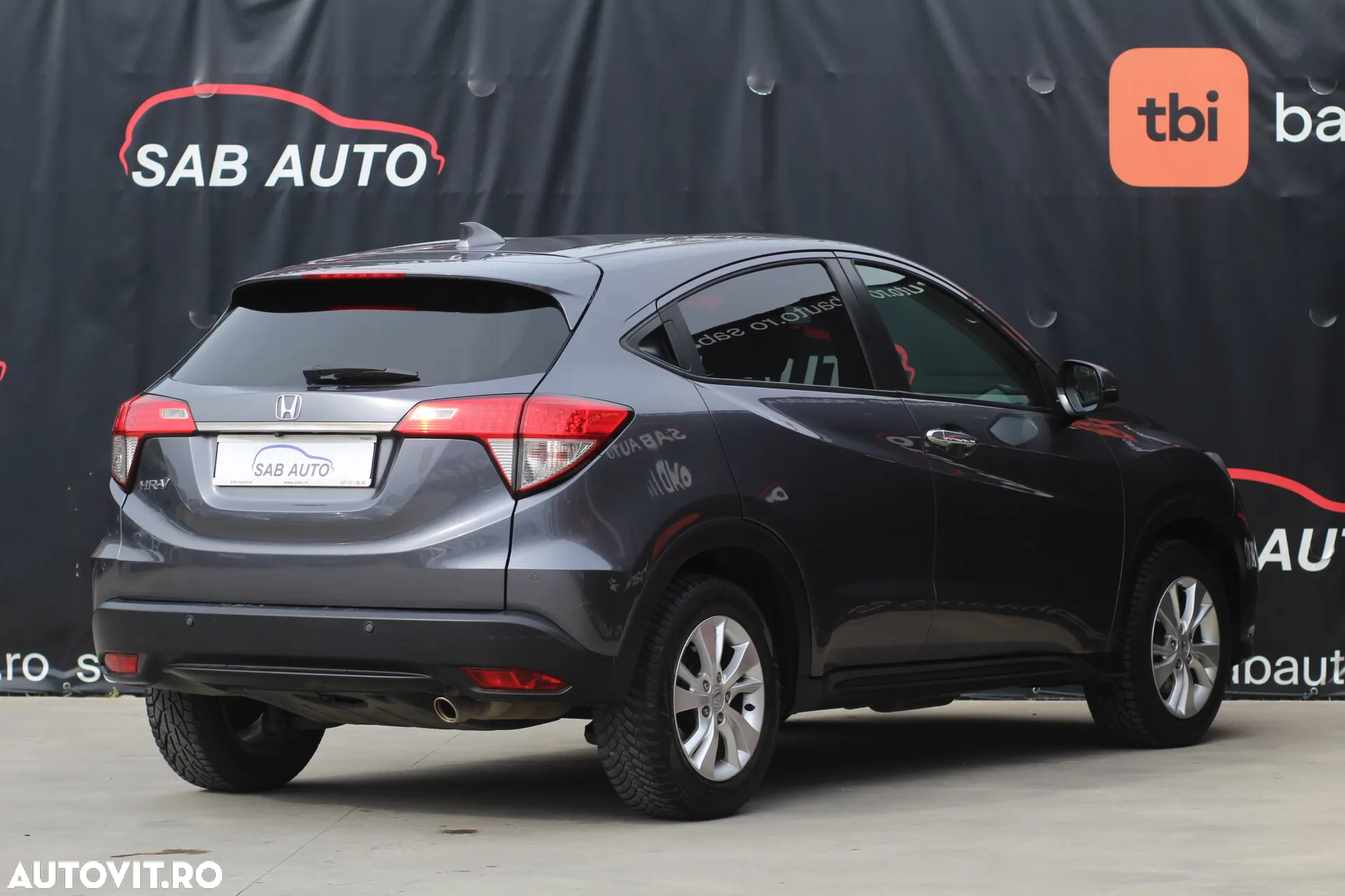 Honda HR-V 1.5 i-VTEC 4x2 CVT Elegance - 17