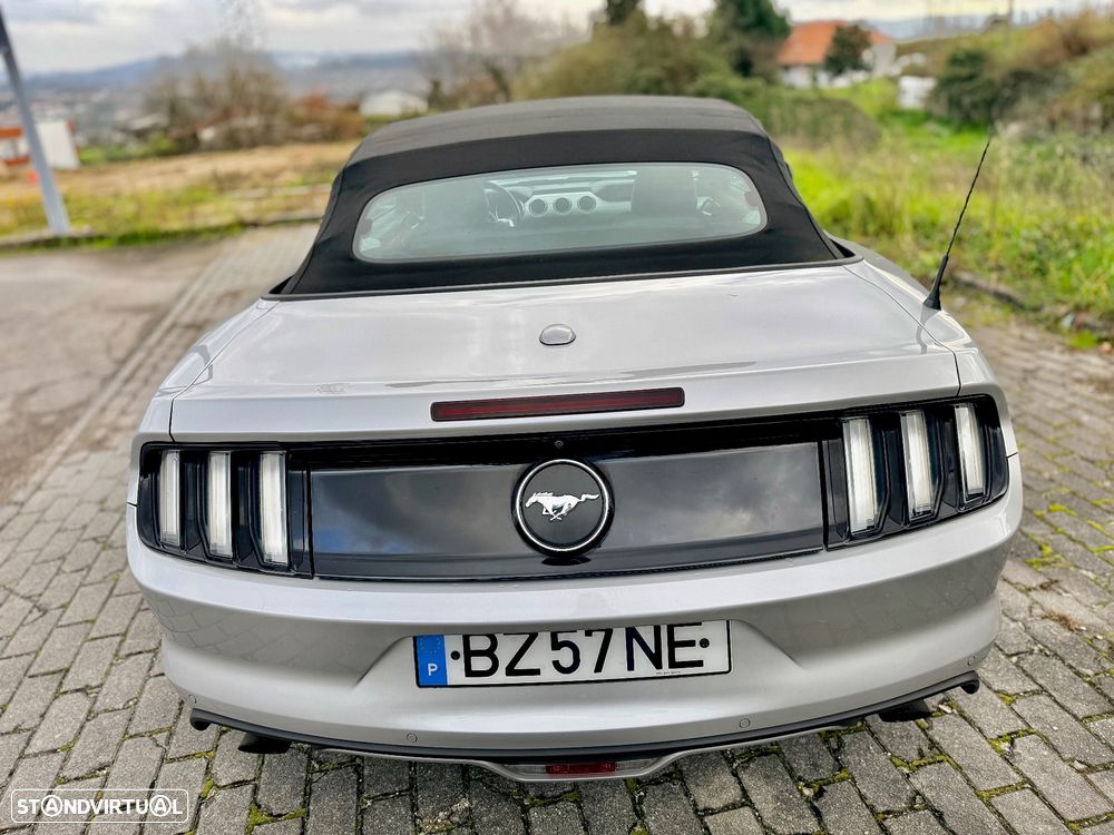 Ford Mustang Cabrio 2.3 Eco Boost - 23