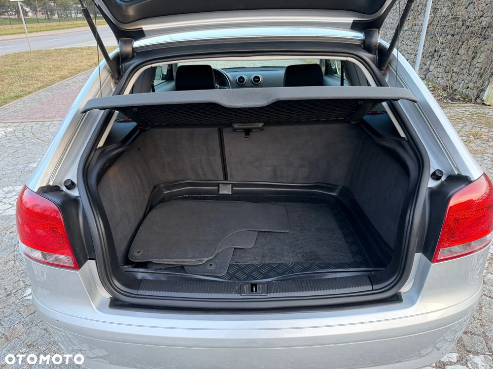 Audi A3 3-drzwiowe 2.0 TDI Attraction - 20