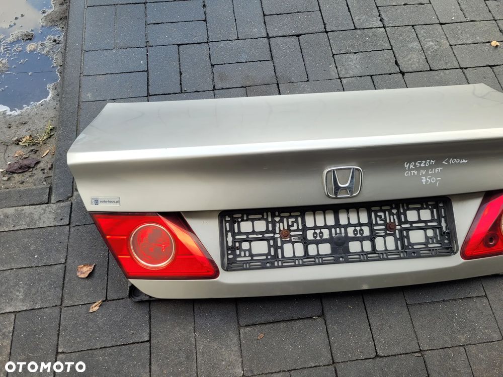 Honda City IV lift 05-08 Klapa bagaznika YR-528M - 4