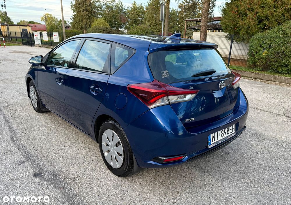 Toyota Auris - 5