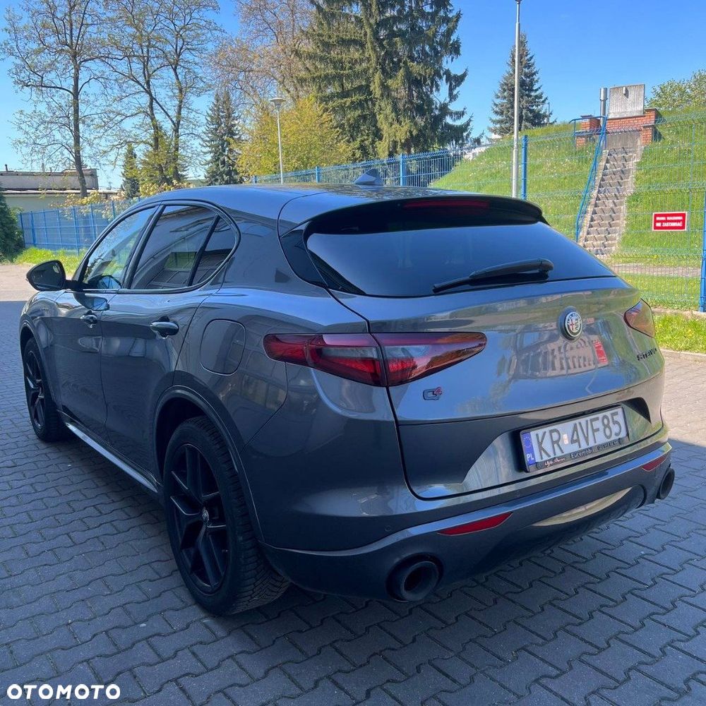 Alfa Romeo Stelvio 2.0 Turbo Veloce Q4 - 4