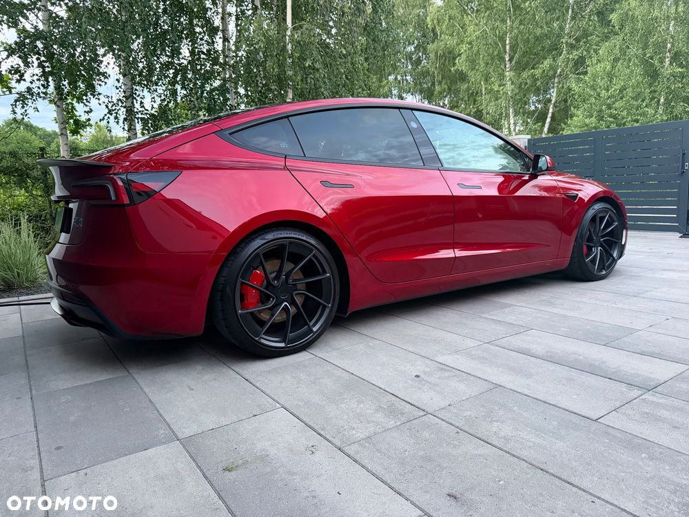 Tesla Model 3 - 3