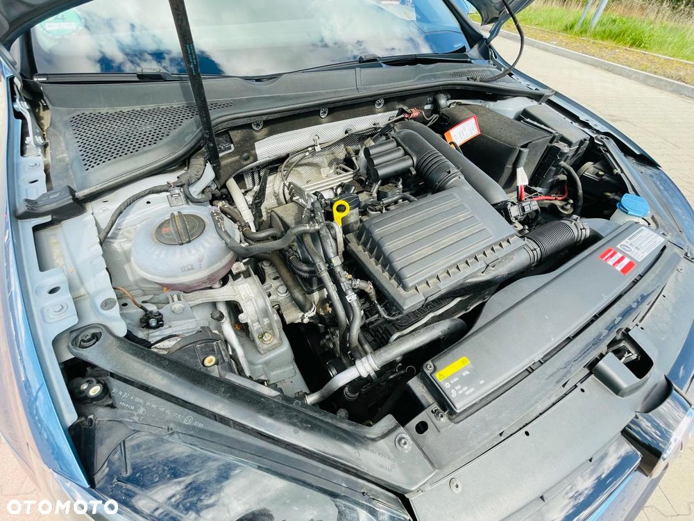 Volkswagen Golf 1.2 TSI BMT Trendline Perfectline - 27