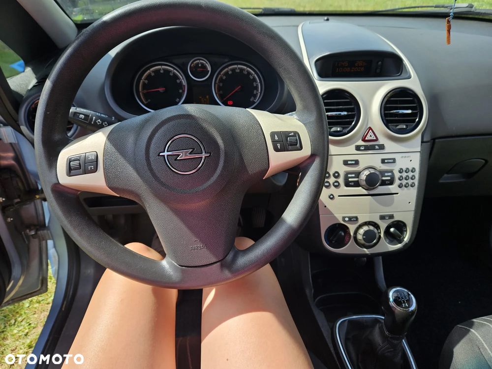 Opel Corsa 1.2 16V - 9