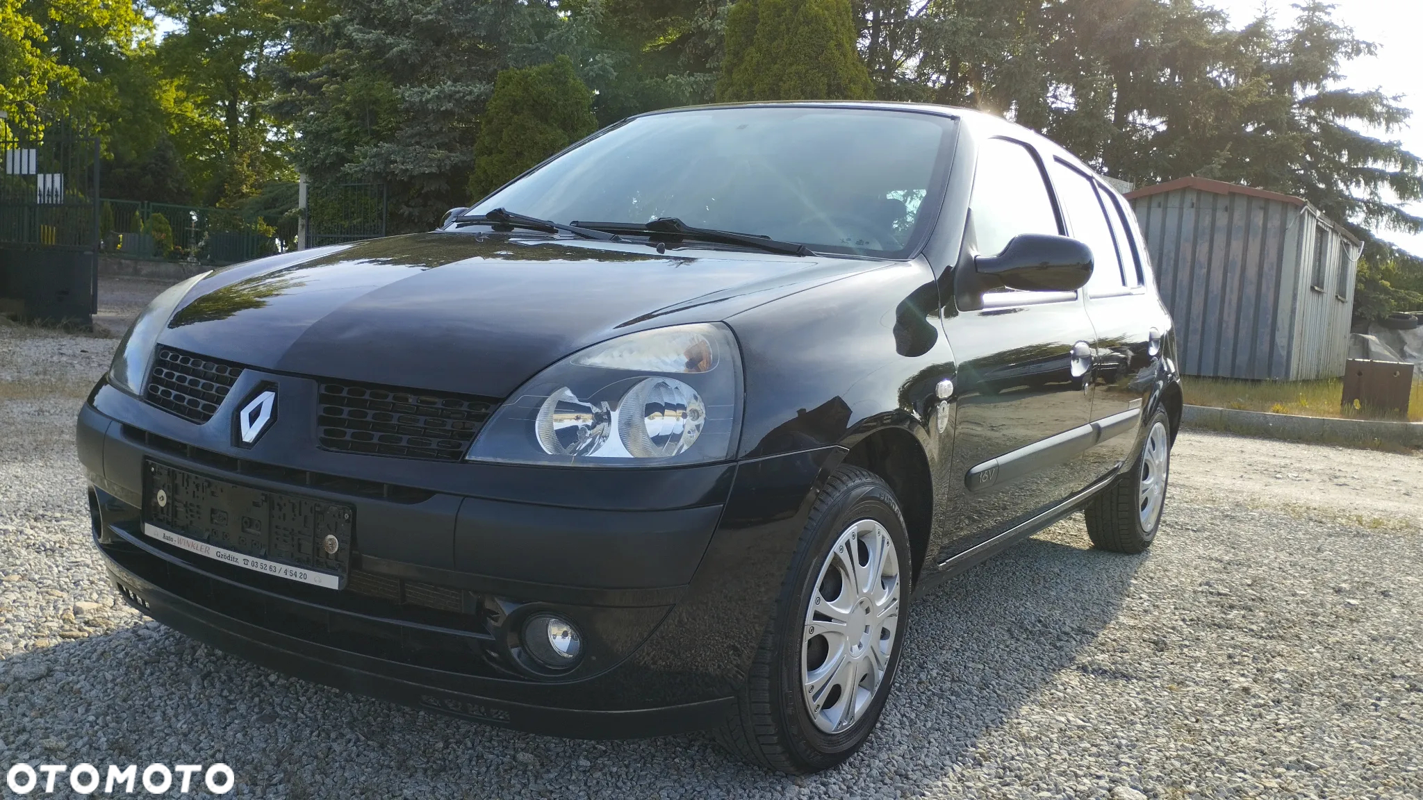 Renault Clio 1.2 16V 75 Collection - 4