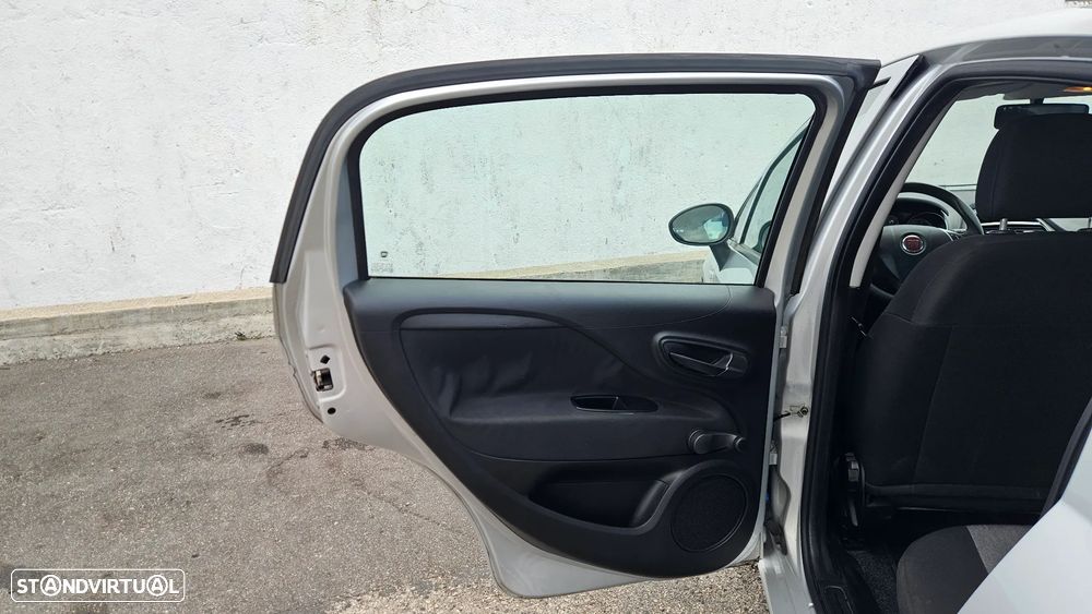 Fiat Punto 1.2 Lounge S&S - 21