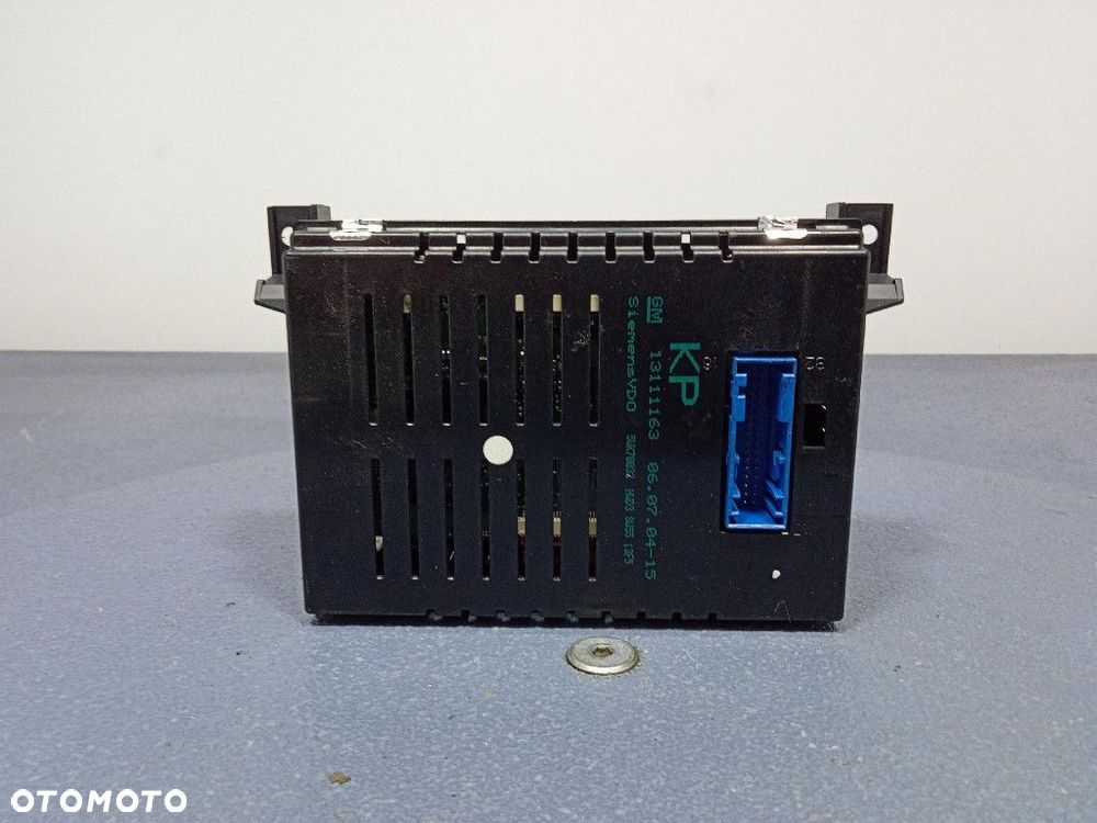 ASTRA III H RADIO CD FABRYCZNE CD30 MP3 EKRAN 13154304 13111163 - 13