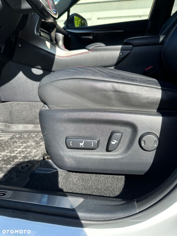 Lexus NX 300h F Sport Edition AWD - 17