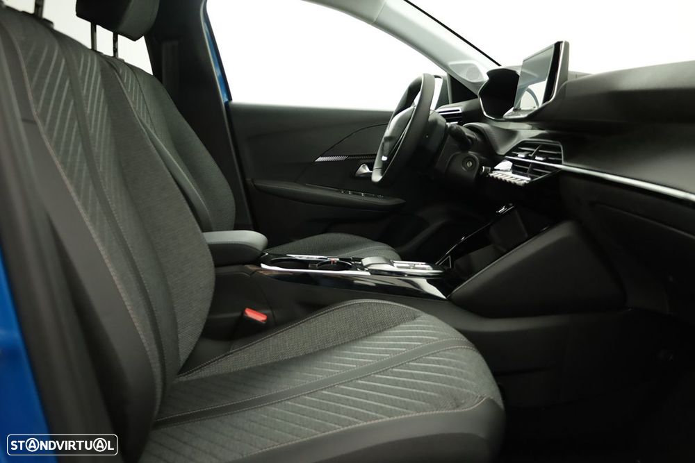 Peugeot 208 1.2 Hybrid Allure e-DCS6 — fotografia 20