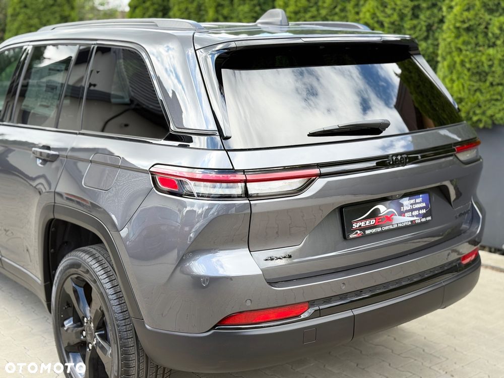 Jeep Grand Cherokee - 11
