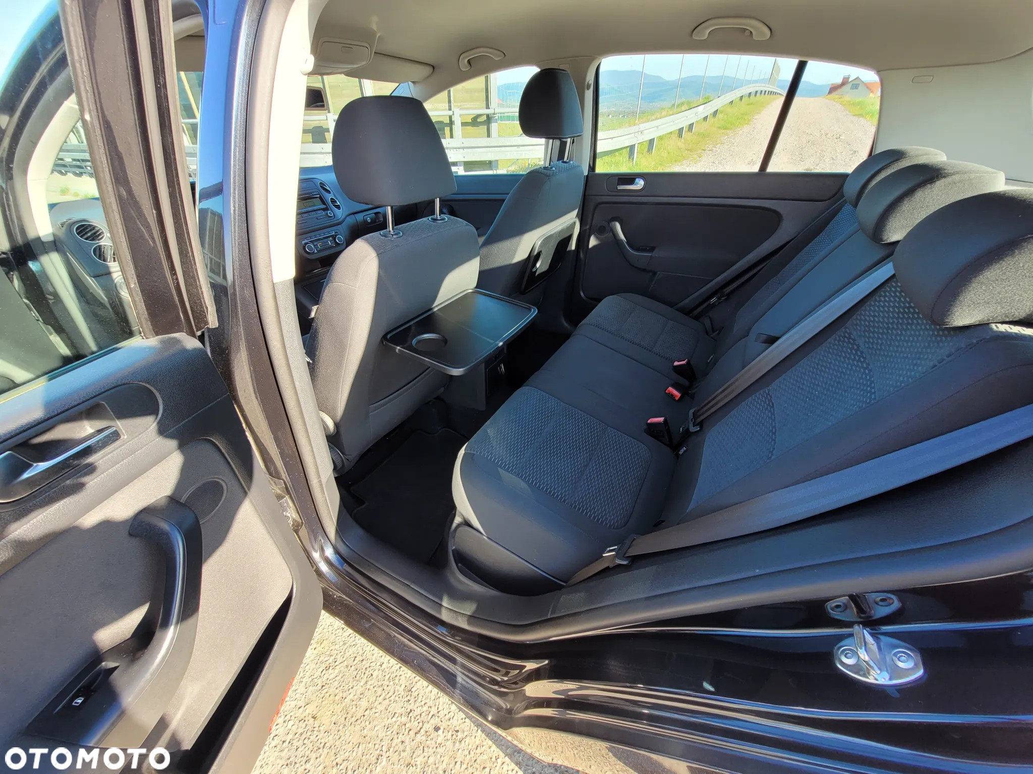 Volkswagen Golf Plus 1.6 TDI BlueMot Comfortline - 6