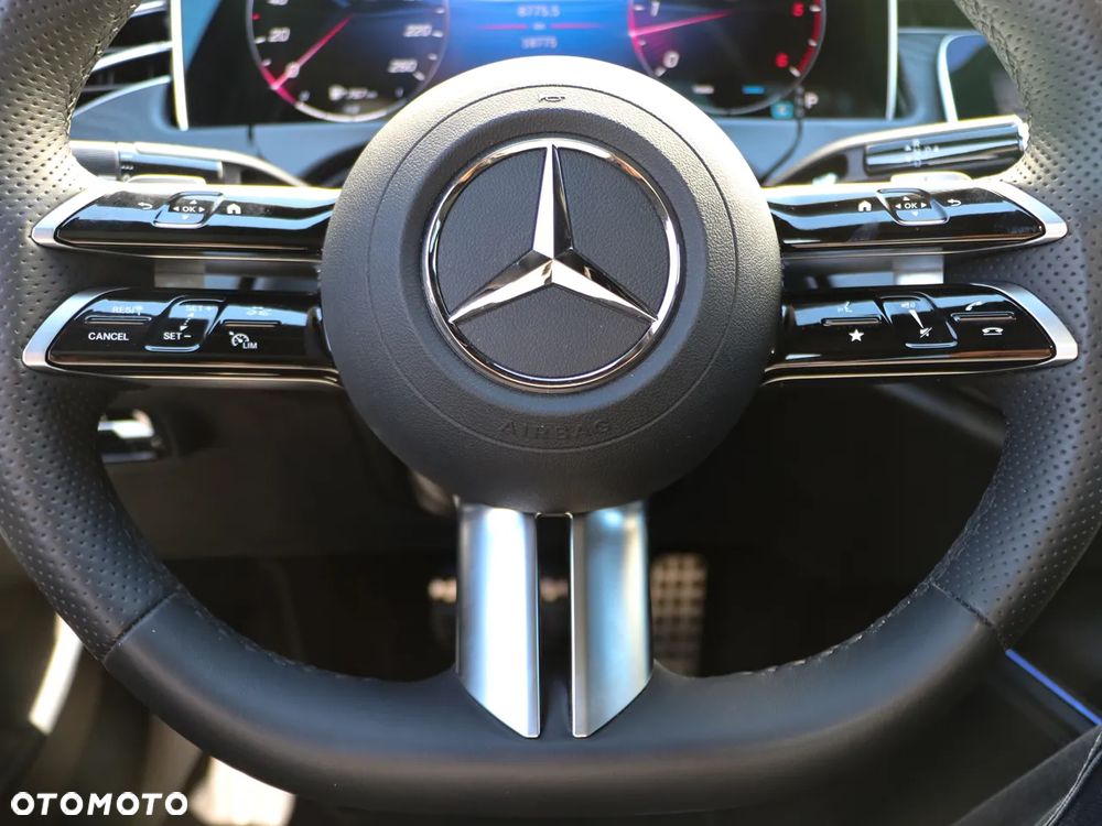 Mercedes-Benz Klasa E 220 d mHEV AMG 9G-Tronic - 19