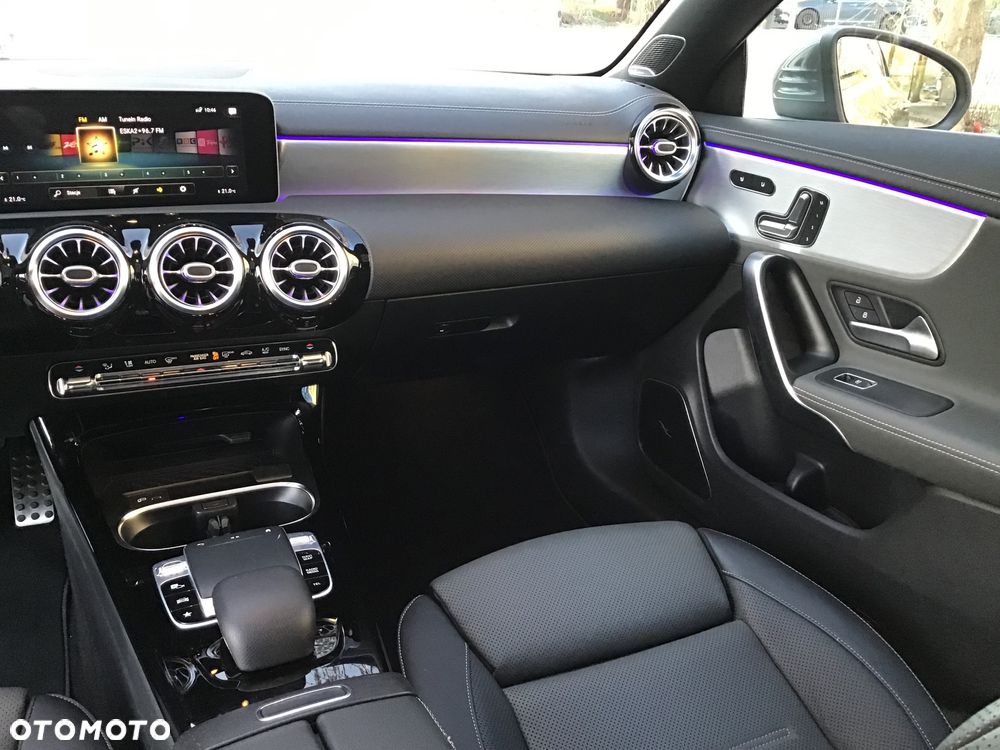 Mercedes-Benz CLA 250 4Matic 7G-DCT Edition 2020 - 23