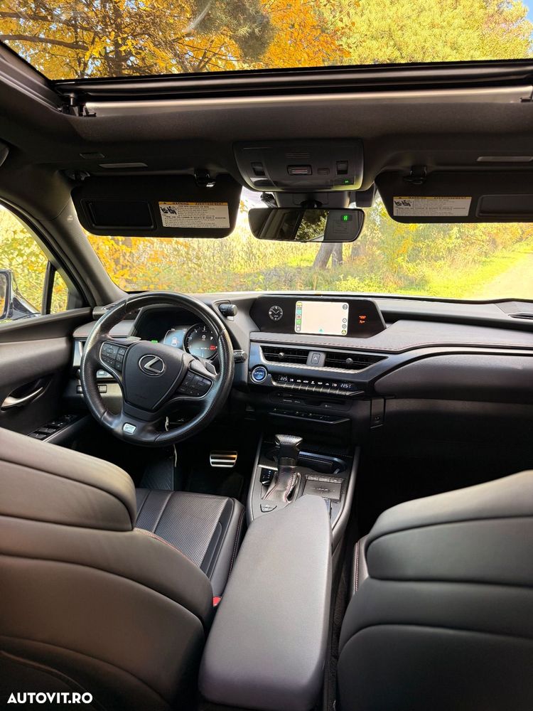 Lexus UX 250h (E-FOUR) F SPORT - 19