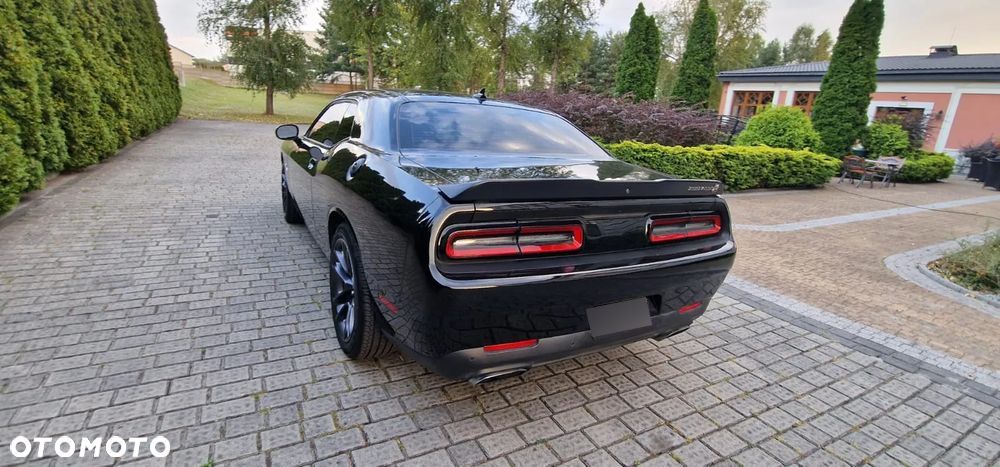Dodge Challenger 6.4 Scat Pack - 21